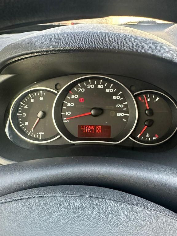 Gebraucht Renault Kangoo Authentique 106 PS (77 kW) 2011 Schwarz Van / Kleinbus