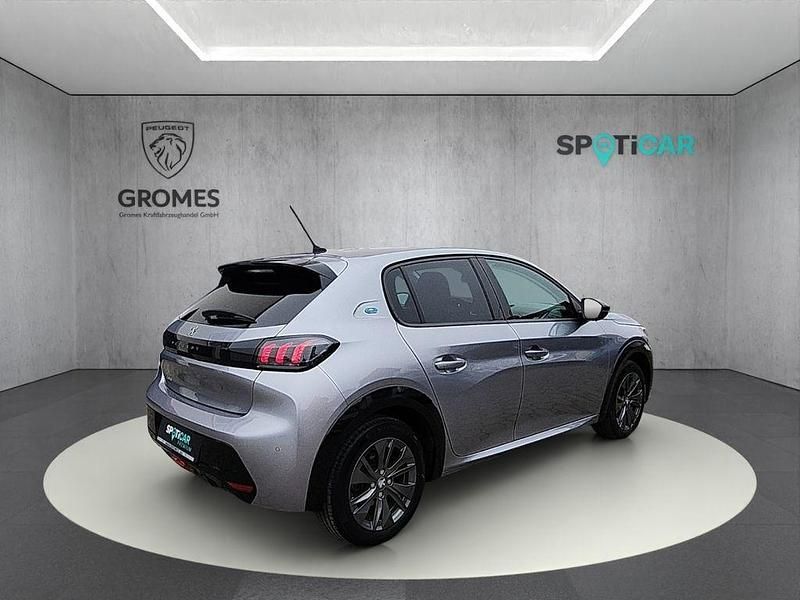 Gebraucht Peugeot e-208 Allure 100 kW (136 PS) 2023 Grau Kleinwagen