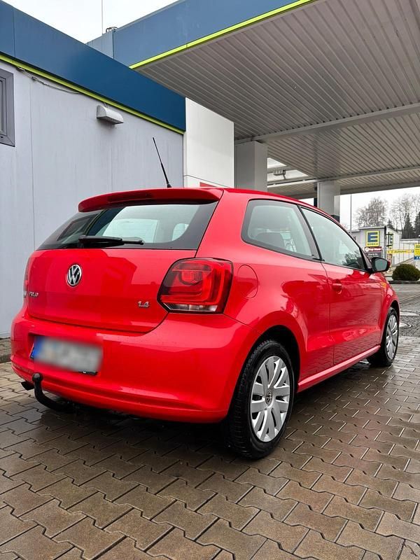 Gebraucht VW Polo 90 PS (66 kW) 2010 Rot Kleinwagen