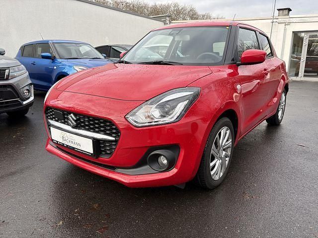 Gebraucht Suzuki Swift Comfort 83 PS (61 kW) 2023 Rot Limousine
