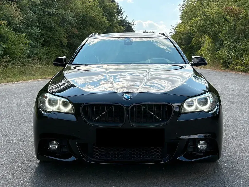 Gebraucht BMW 530 M Sport 258 PS (189 kW) 2014 Schwarz Limousine