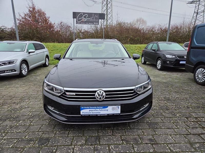 Gebraucht VW Passat Highline 239 PS (175 kW) 2015 Schwarz Kombi