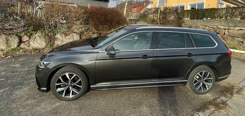 Gebraucht VW Passat Elegance 200 PS (147 kW) 2020 Grau Kombi