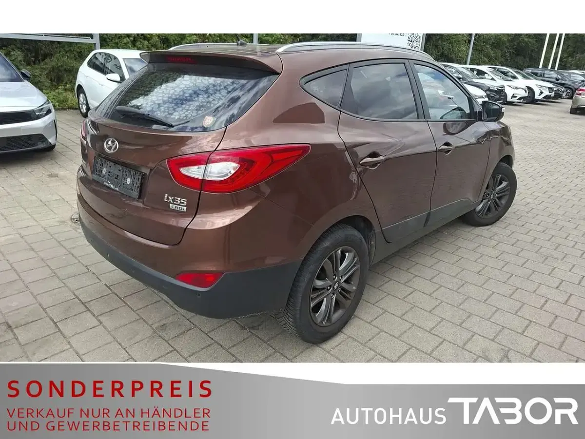 Gebraucht Hyundai ix35 Edition 116 PS (85 kW) 2015 Hazel brown / met SUV