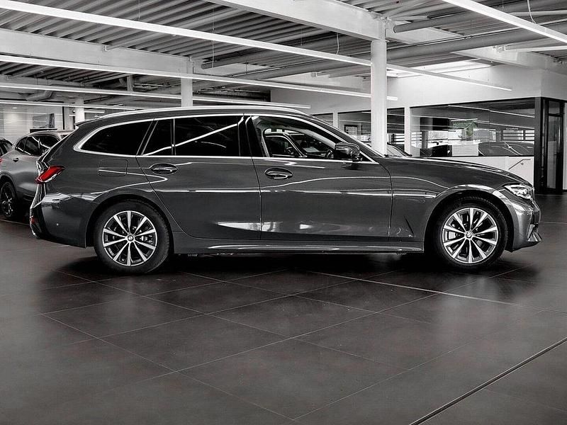 Gebraucht BMW 330e Advantage 252 PS (185 kW) 2020 Grau Kombi