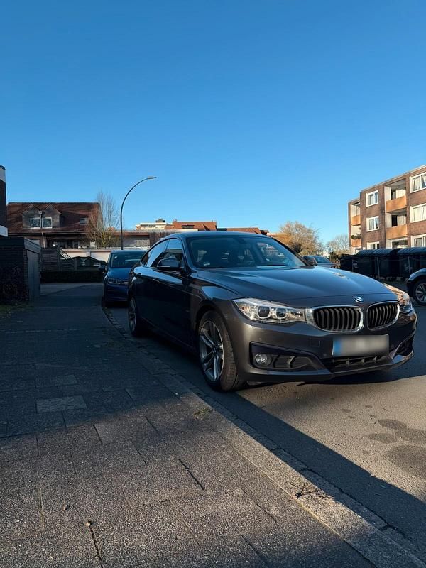 Gebraucht BMW 320 Gran Turismo 184 PS (135 kW) 2016 Grau Limousine