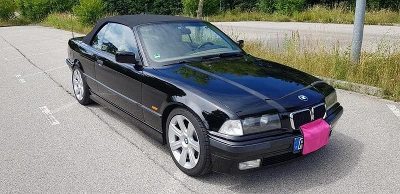 Schwarz Gebraucht 1997 BMW 320 Cabriolet Cabrio | 12.500 € (Etwas zu teuer) - Bild 1/4
