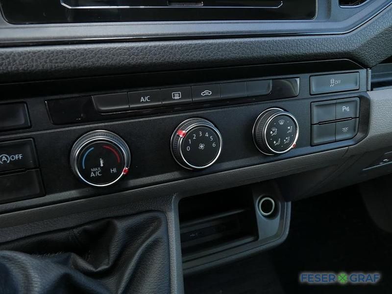 Gebraucht VW Crafter 177 PS (130 kW) 2022 Candyweiß Van