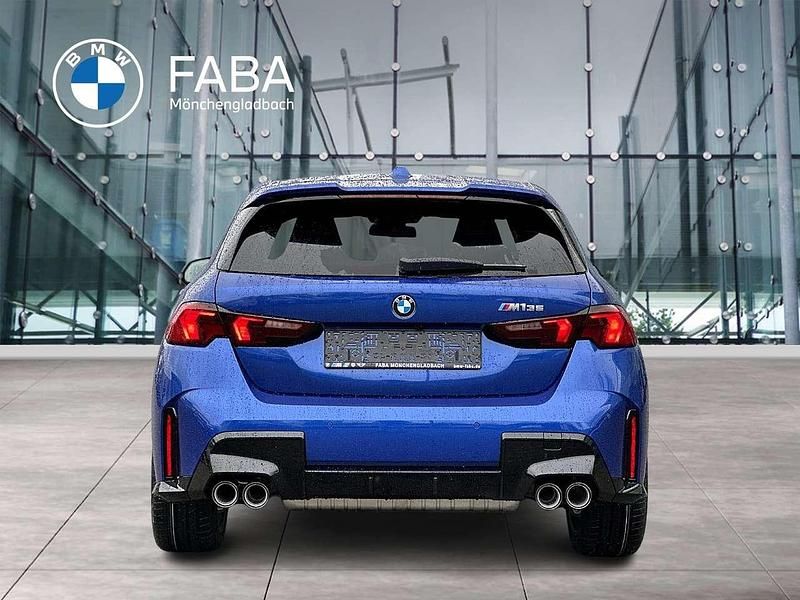 Gebraucht BMW M135 Performance 300 PS (220 kW) 2025 Blau Kleinwagen