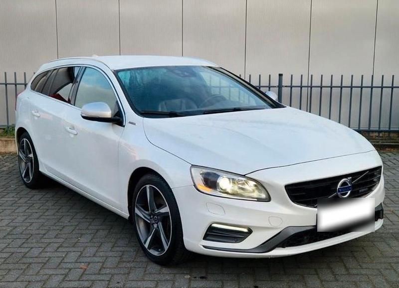 Gebraucht Volvo V60 R-Design 220 PS (161 kW) 2014 Weiß Kombi