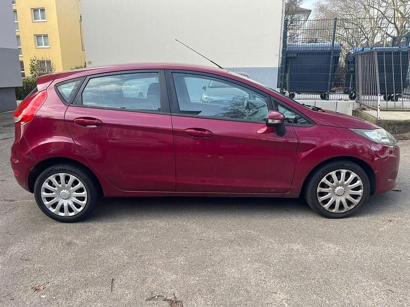 Gebraucht Ford Fiesta 60 PS (44 kW) 2009 Andere farben Kleinwagen