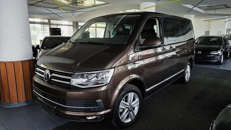 Chestnut brown Gebraucht 2017 VW Multivan Generation Six Van | 37.990 € (Superpreis) - Bild 1/4
