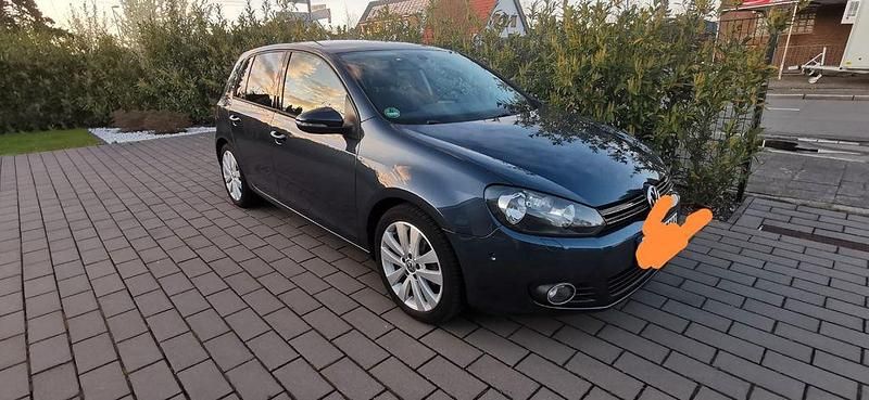 Gebraucht VW Golf VI Team 122 PS (89 kW) 2010 Blau Kleinwagen