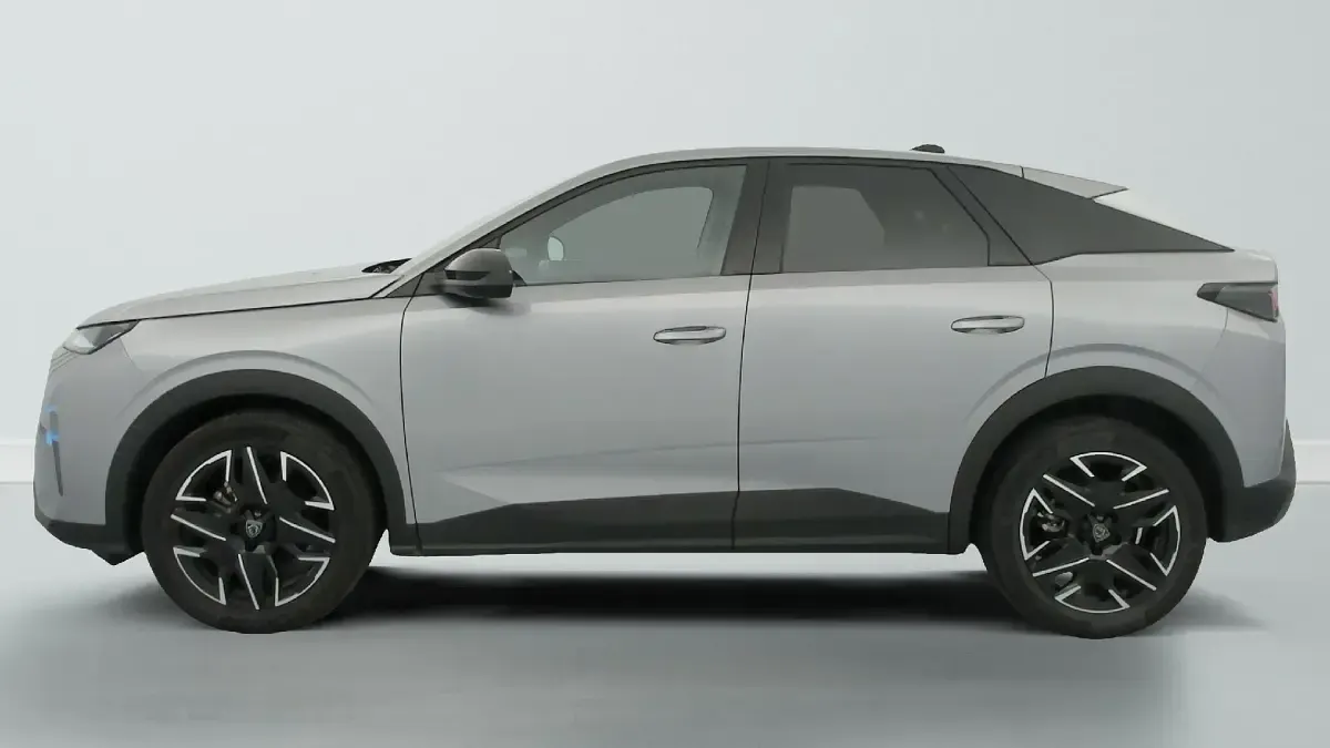 Gebraucht Peugeot 3008 Allure 136 PS (100 kW) 2025 Grau (gris artense) SUV