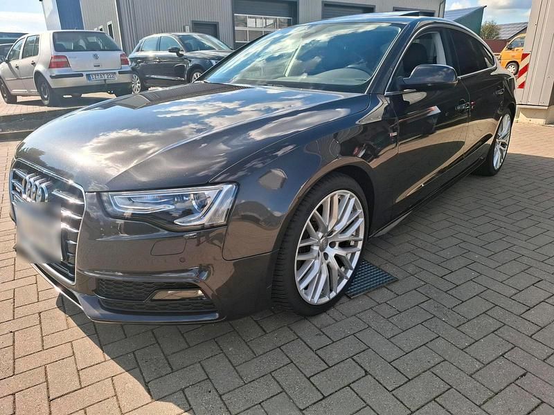 Grau Gebraucht 2015 Audi A5 Sportback S-Line Kleinwagen | 19.000 € (Guter Preis) - Bild 1/4
