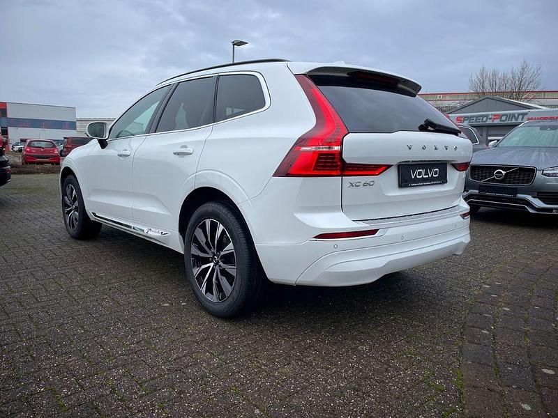 Gebraucht Volvo XC60 197 PS (144 kW) 2022 Weiß SUV
