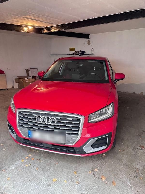 Rot Gebraucht 2016 Audi Q2 Sport SUV | 16.000 € (Fairer Preis) - Bild 1/4
