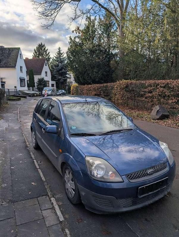 Gebraucht Ford Fiesta Trend 69 PS (50 kW) 2006 Blau Kleinwagen
