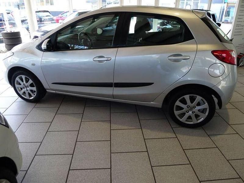 Second-hand Mazda 2 84 CP (61 kW) 2012 Argintiu Hatchback