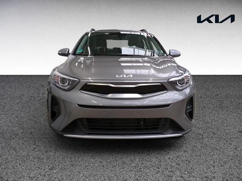 Gebraucht Kia Stonic Vision 101 PS (74 kW) 2025 M7g astrograu met SUV