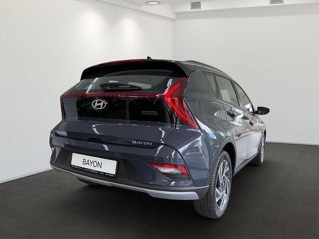 Neu Hyundai Bayon Trend 101 PS (74 kW) 2025 Purple (aurora grey / met) SUV