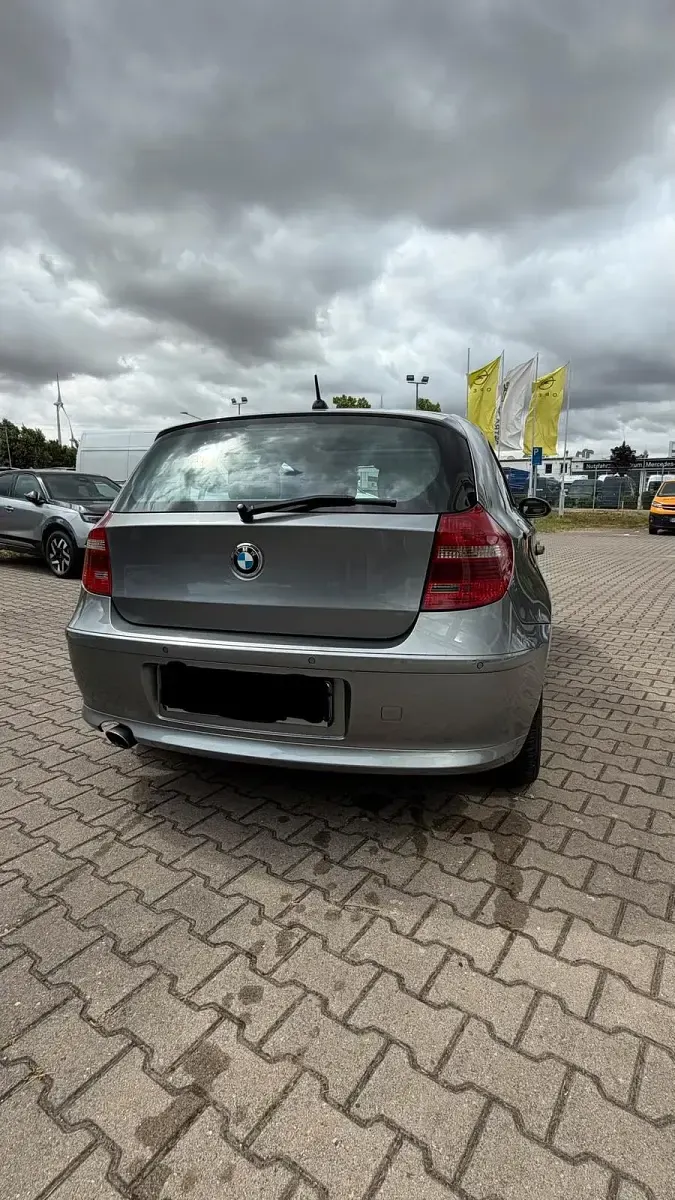 Gebraucht BMW 120 177 PS (130 kW) 2009 Grau Kleinwagen