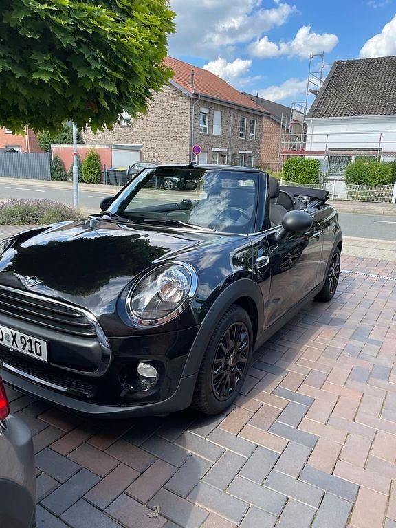 Gebraucht Mini One Cabriolet 102 PS (75 kW) 2019 Schwarz Cabrio
