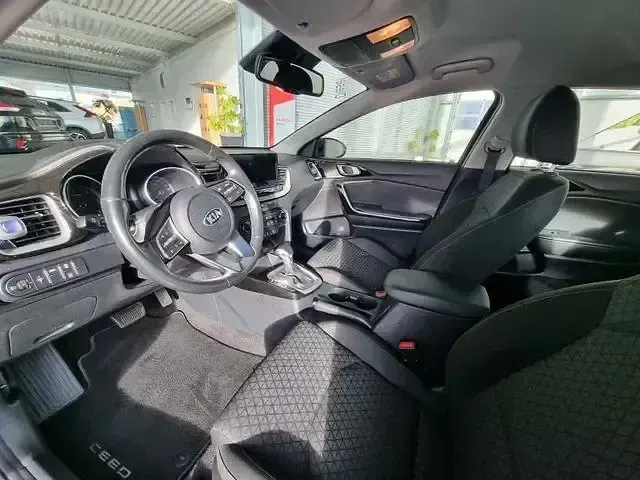 Gebraucht Kia Ceed Sportswagon Vision 136 PS (100 kW) 2020 Schwarz Kombi