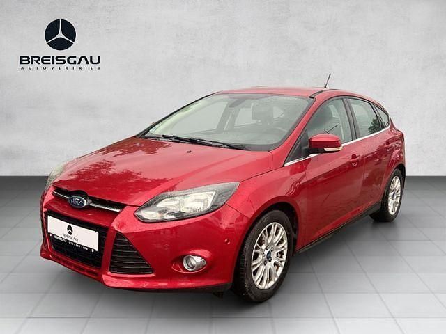 Rot Gebraucht 2011 Ford Focus Titanium Limousine | 4.490 € (Guter Preis) - Bild 1/4