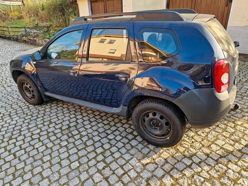 Second-hand Dacia Duster 105 CP (77 kW) 2010 Albastru SUV