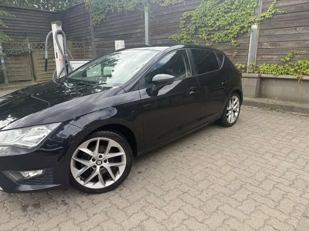 Gebraucht Seat Leon FR 122 PS (89 kW) 2013 Schwarz Limousine