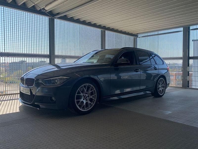 Gebraucht BMW 330 M Performance 286 PS (210 kW) 2013 Grau Kombi
