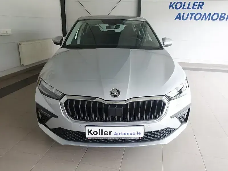 Gebraucht Skoda Scala Selection 116 PS (85 kW) 2025 Silber (brillant silber metallic) Kleinwagen