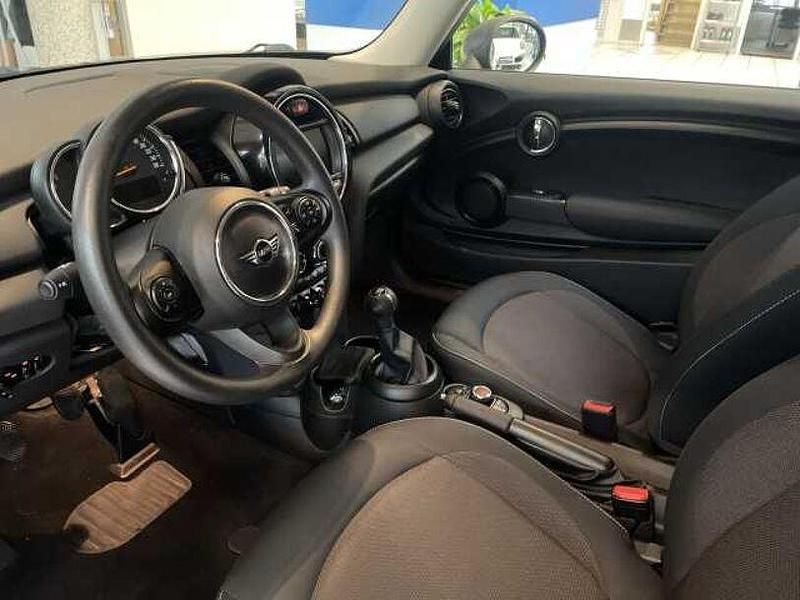 Gebraucht Mini ONE Salt 102 PS (75 kW) 2018 Moonwalk grey (metallic) Kleinwagen