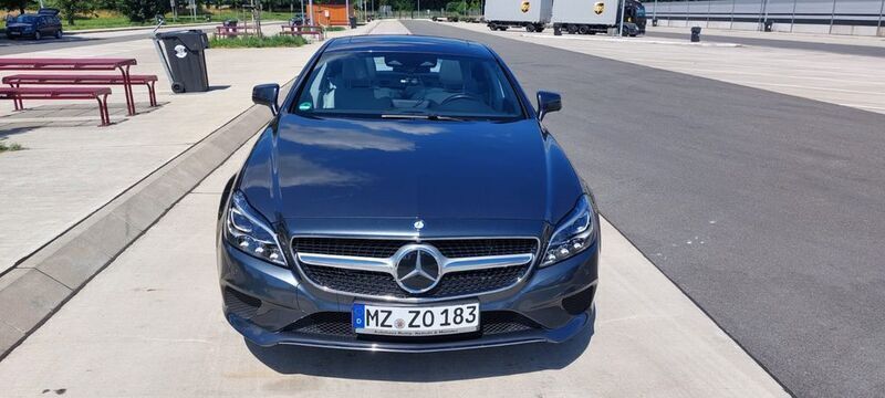 Grau Gebraucht 2015 Mercedes CLS400 Limousine | 28.000 € (Fairer Preis) - Bild 1/4