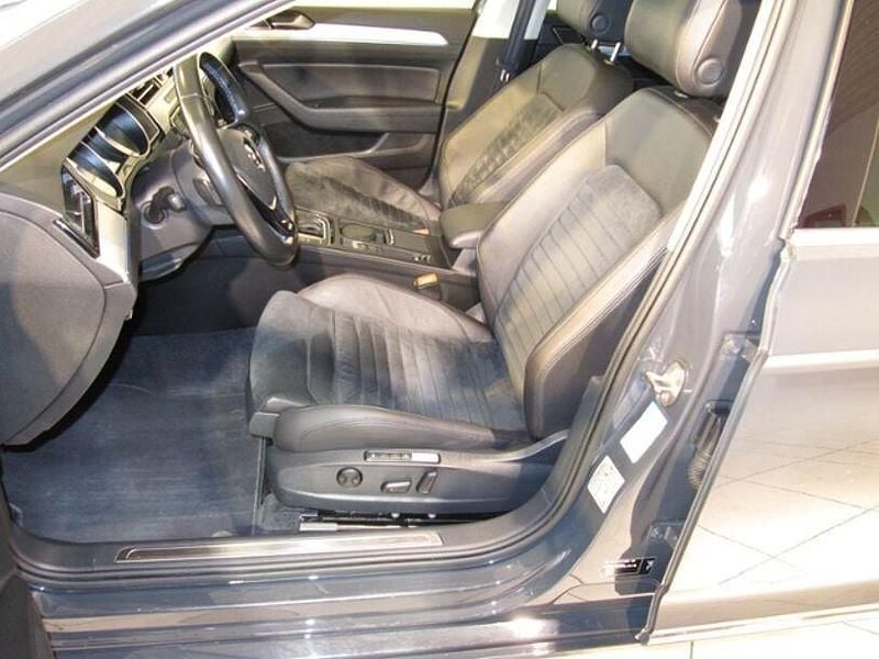 Gebraucht VW Passat Pro 218 PS (160 kW) 2017 Grau Limousine