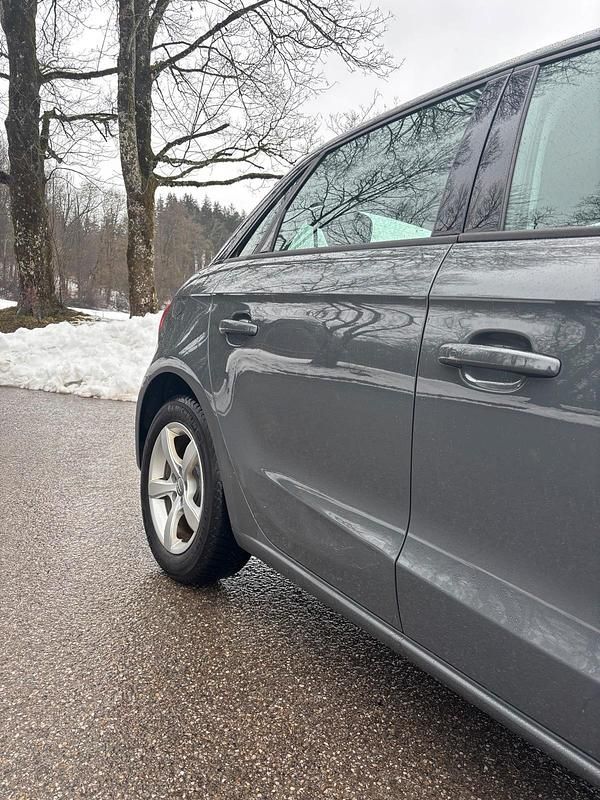 Gebraucht Audi A1 95 PS (69 kW) 2017 Grau Kleinwagen