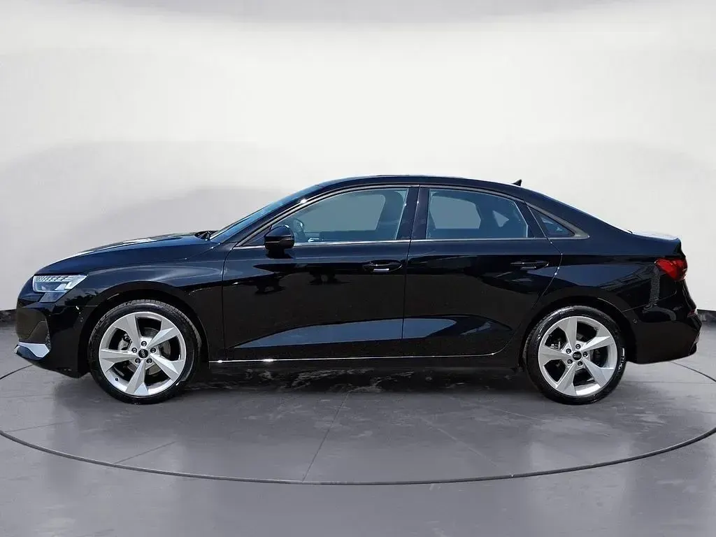Gebraucht Audi A3 Advanced 150 PS (110 kW) 2025 Schwarz Limousine