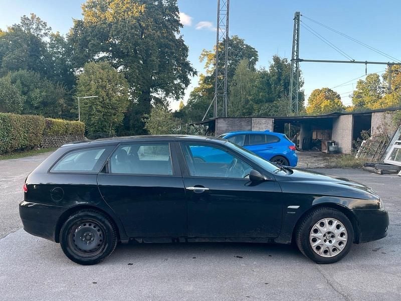 Schwarz Gebraucht 2004 Alfa Romeo 156 Limousine | 700 € - Bild 1/4