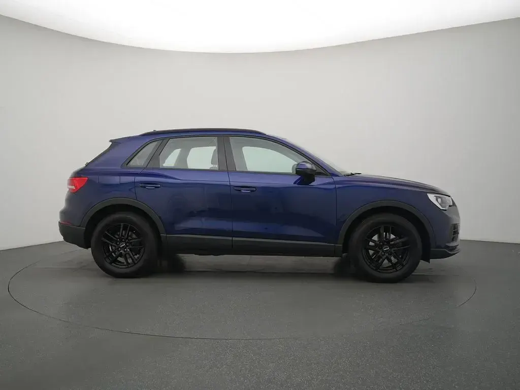 Używany Audi Q3 150 KM (110 kW) 2021 Niebieski SUV