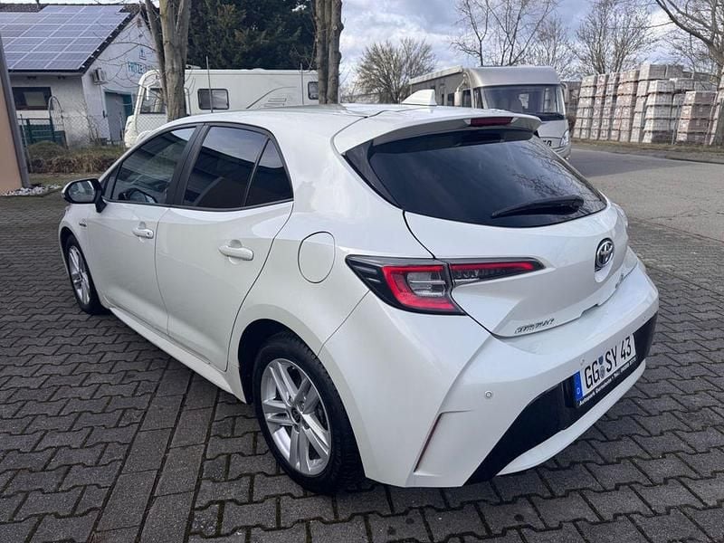 Gebraucht Toyota Corolla Hybrid Comfort 98 PS (72 kW) 2020 Weiß Limousine