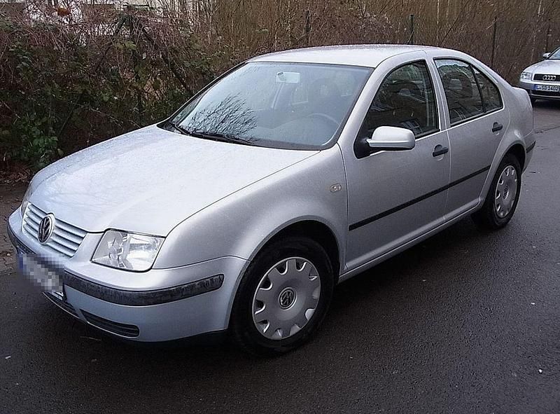 Gebraucht VW Bora 101 PS (74 kW) 2000 Silber Limousine