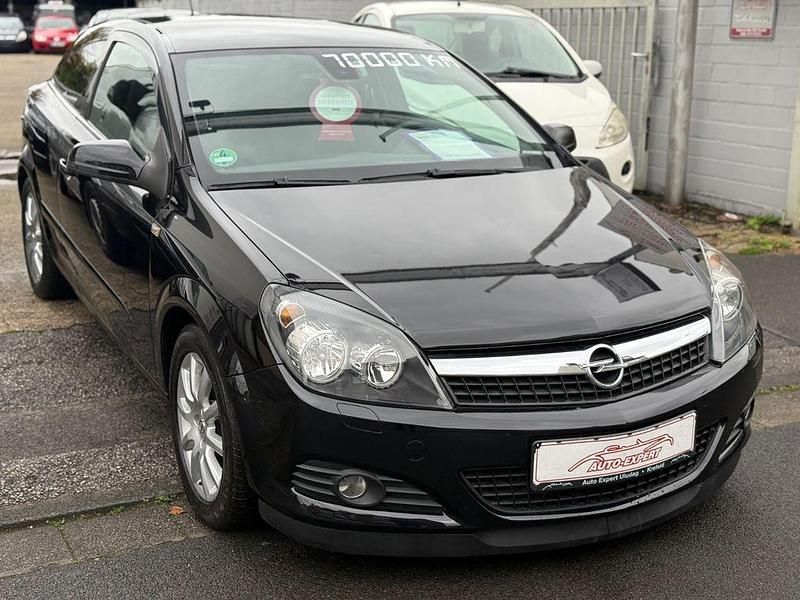 Schwarz Gebraucht 2008 Opel Astra GTC Edition Coupé | 4.990 € (Etwas zu teuer) - Bild 1/4