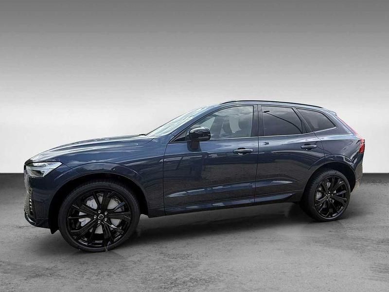 Neu Volvo XC60 Plus 250 PS (183 kW) 2026 Schwarz SUV