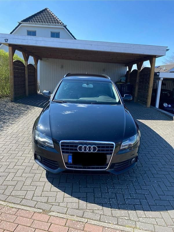 Second-hand Audi A4 140 CP (102 kW) 2011 Negru Break