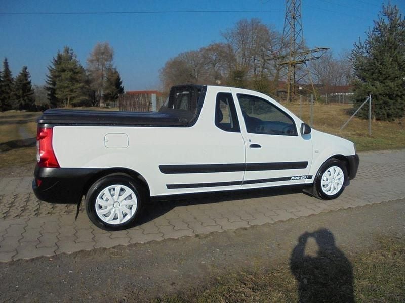 Gebraucht Dacia Logan Pick-Up 86 PS (63 kW) 2010 Weiß Pickup
