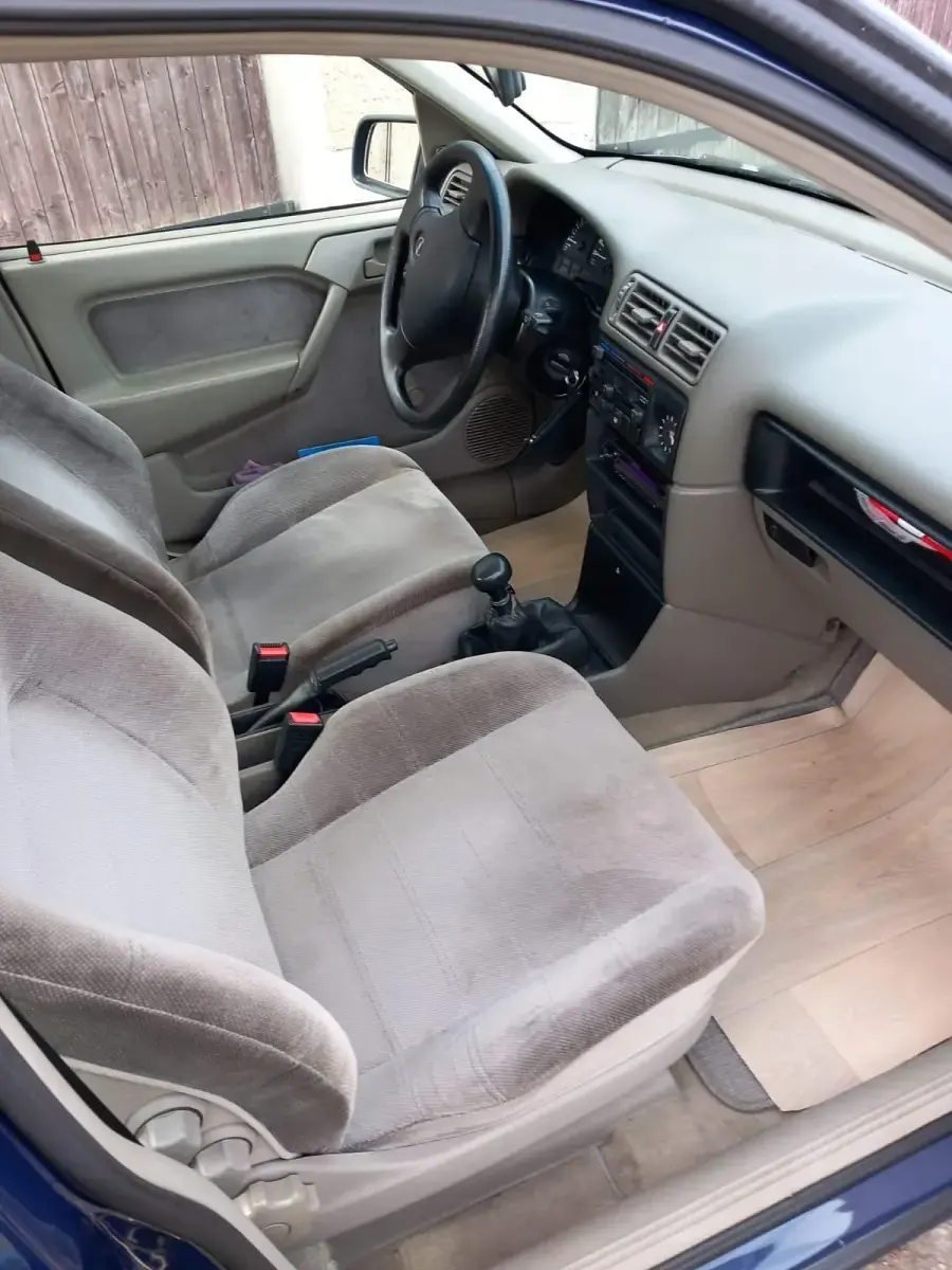Gebraucht Opel Vectra 75 PS (55 kW) 1992 Blau Limousine