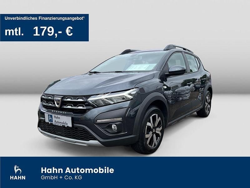 Grau Gebraucht 2022 Dacia Sandero Stepway Kleinwagen | 12.495 € (Guter Preis) - Bild 1/3