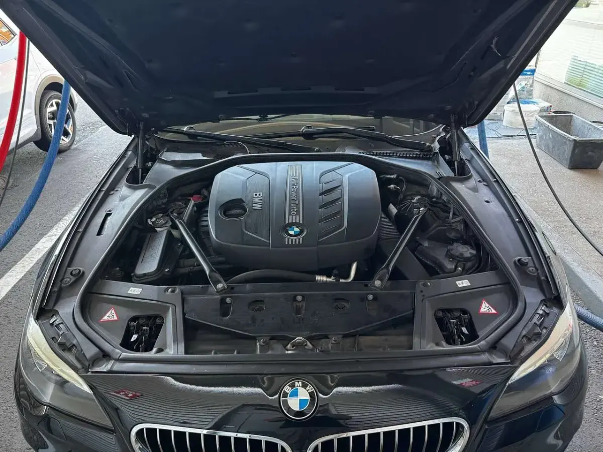 Gebraucht BMW 520 Luxury Line 184 PS (135 kW) 2013 Schwarz Limousine
