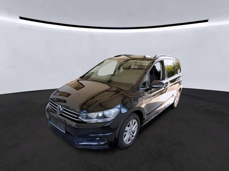 Deep black perleffekt Gebraucht 2020 VW Touran Comfortline Van / Kleinbus | 15.890 € (Guter Preis) - Bild 1/2